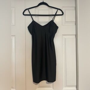 Black mini Liz & Sara dress